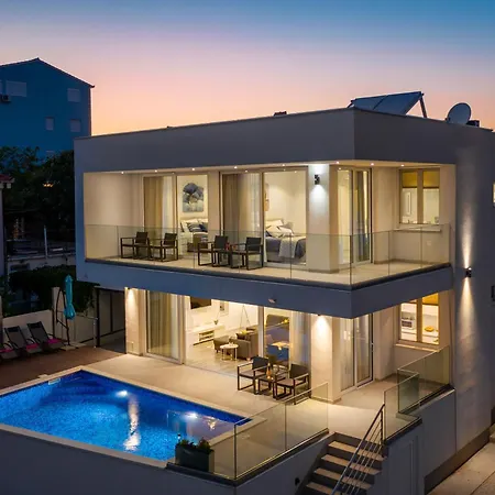 Hotel House Z&z 4*